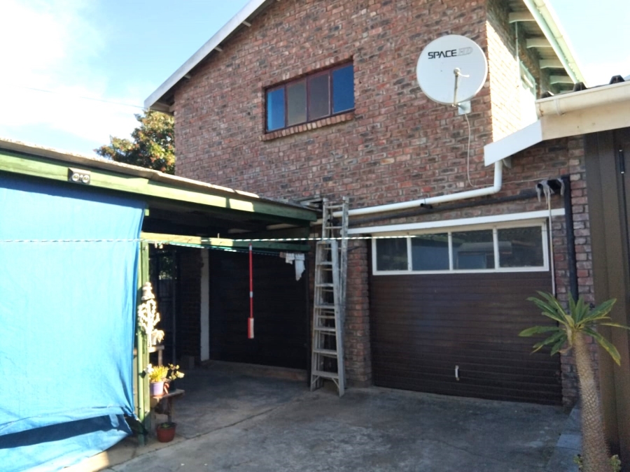 4 Bedroom Property for Sale in Riversdale Western Cape